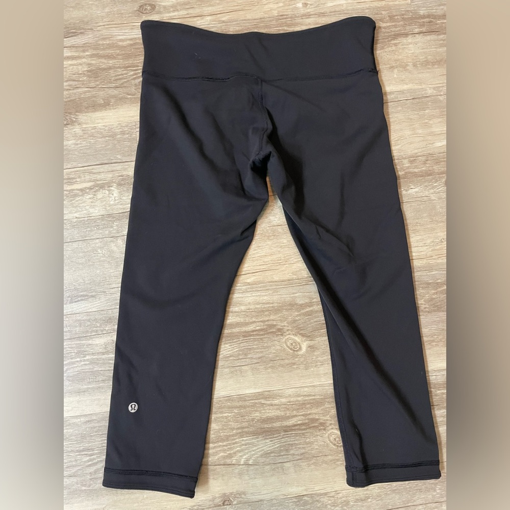 Lululemon Cropped Reversible Leggings Size 10 - Picture 2 of 9